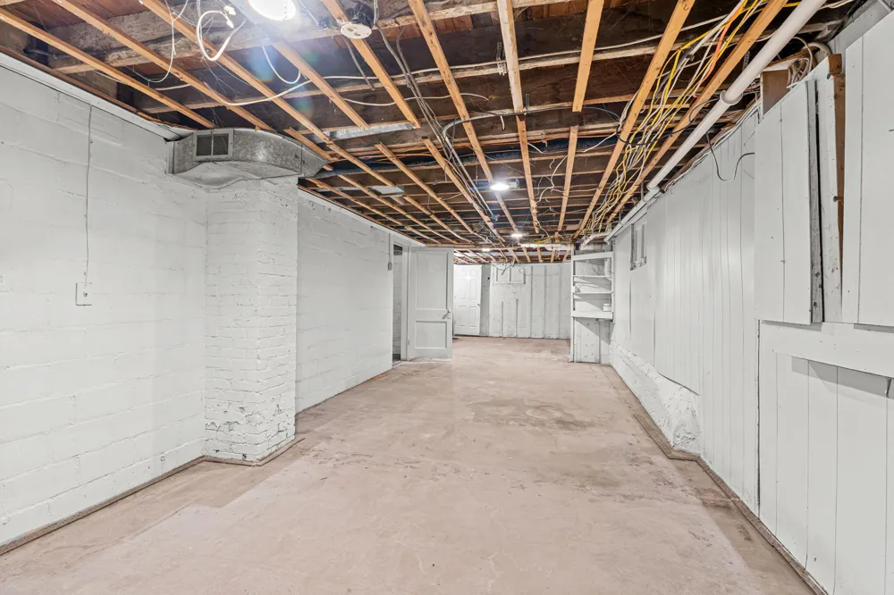 1632 W Lakewood Boulevard Park Township, MI 49424