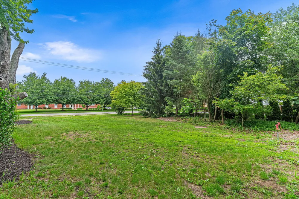 1632 W Lakewood Boulevard Park Township, MI 49424
