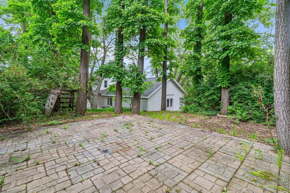 1632 W Lakewood Boulevard Park Township, MI 49424