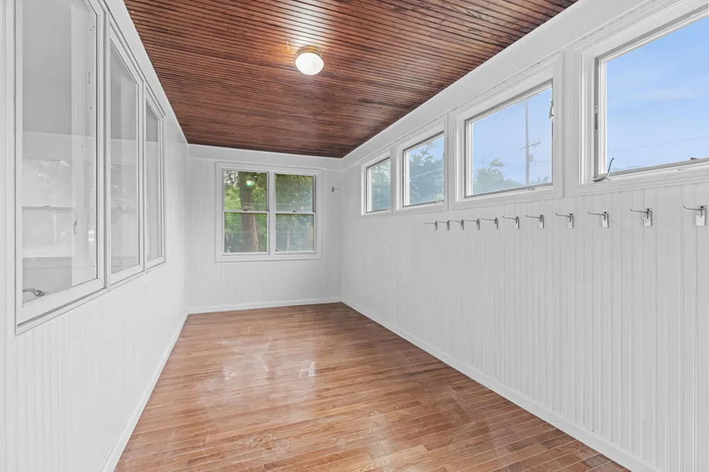 1632 W Lakewood Boulevard Park Township, MI 49424