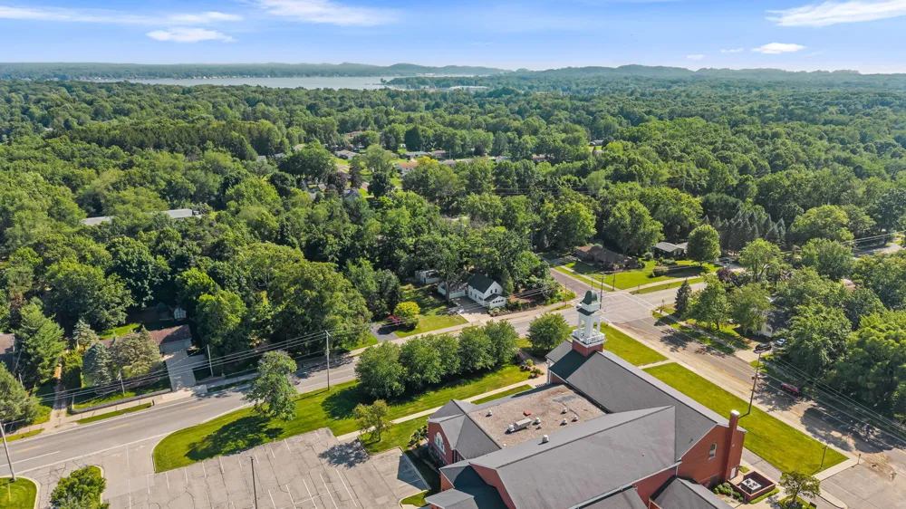 1632 W Lakewood Boulevard Park Township, MI 49424