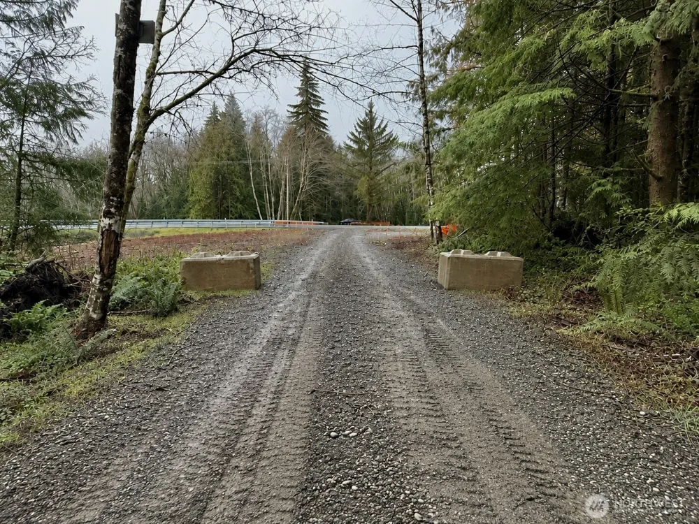 7507 Us Highway 101 Amanda Park, WA 98526