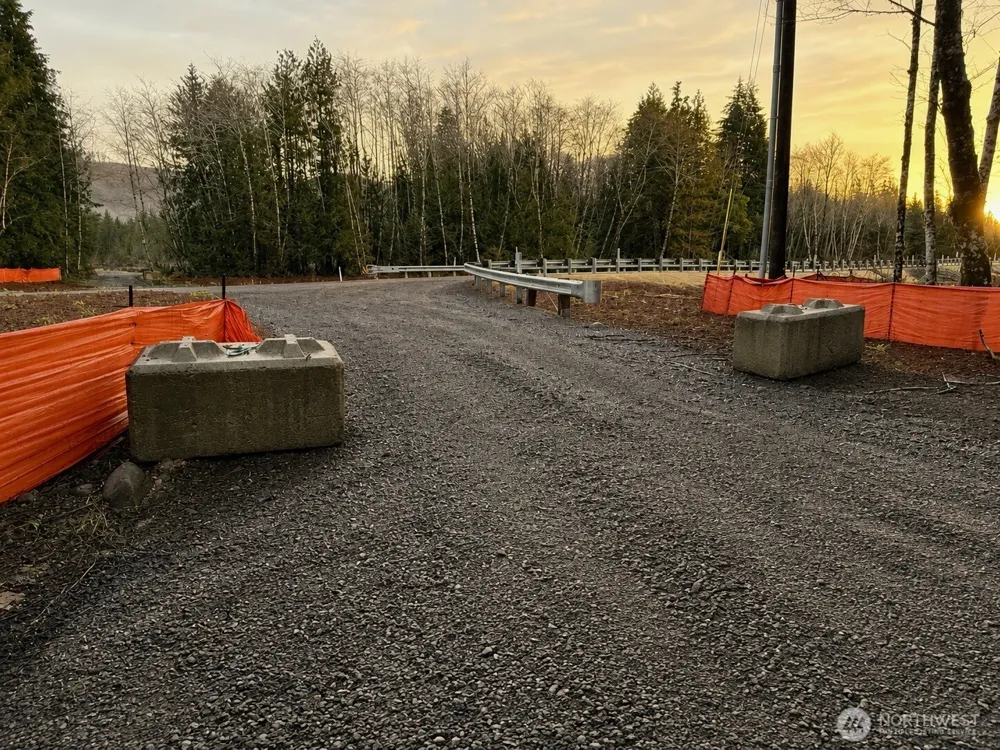 7507 Us Highway 101 Amanda Park, WA 98526