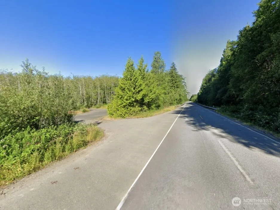 7507 Us Highway 101 Amanda Park, WA 98526