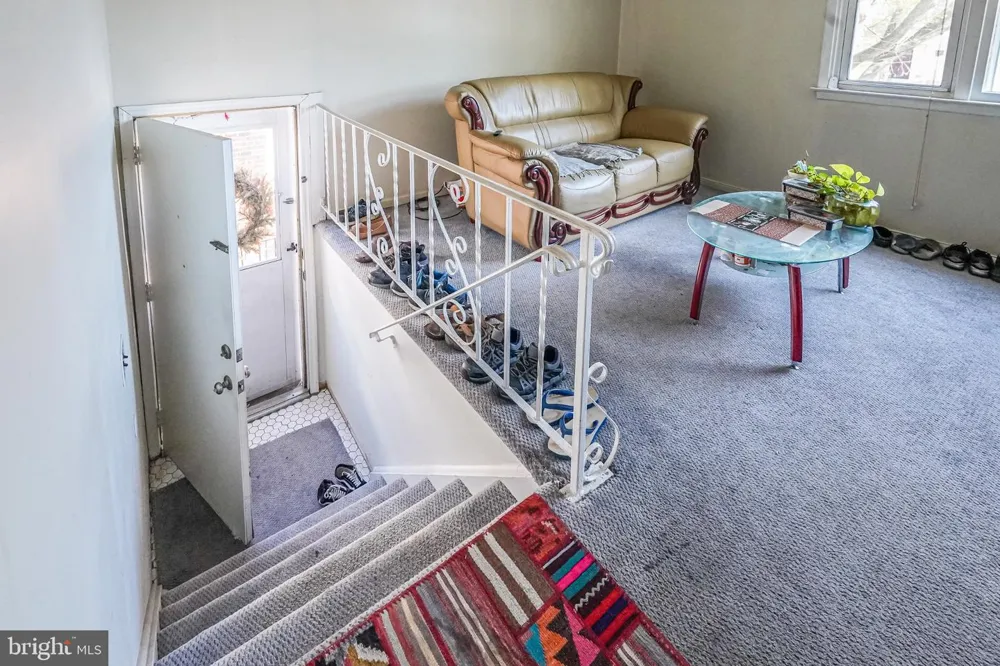 1728 BORBECK AVENUE Philadelphia, PA 19111