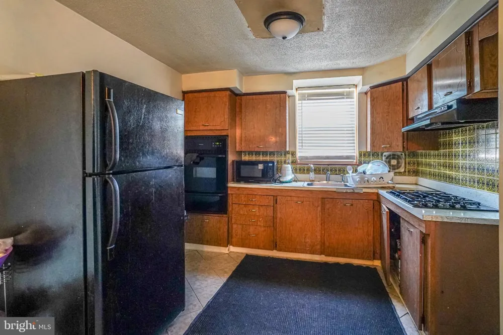 1728 BORBECK AVENUE Philadelphia, PA 19111