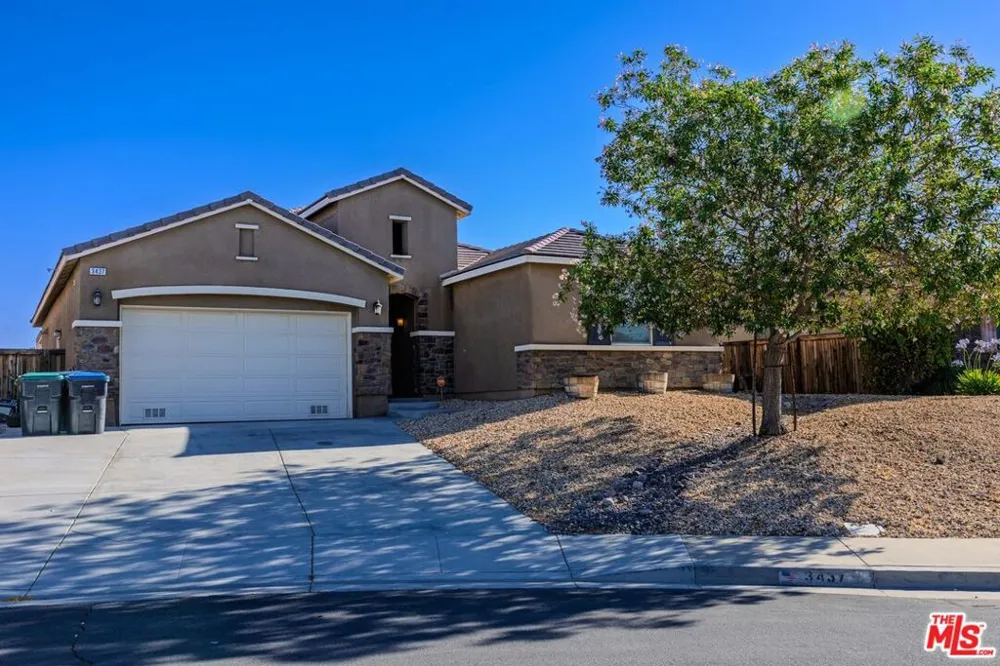 3437 Jaguar Court Rosamond, CA 93560