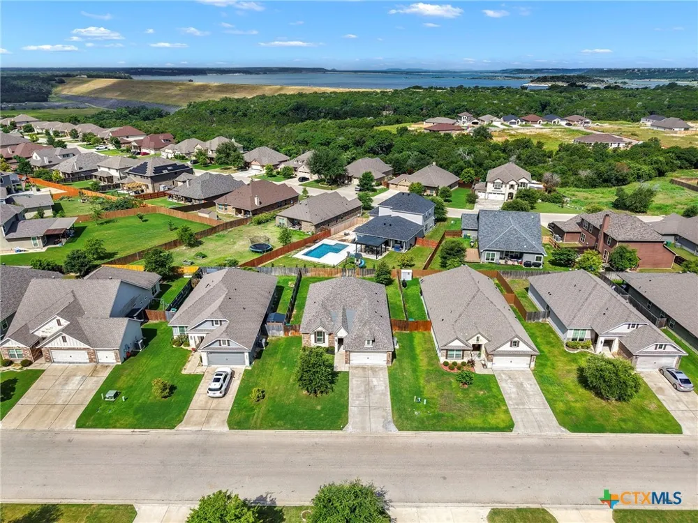 5338 Lancaster Drive Belton, TX 76513