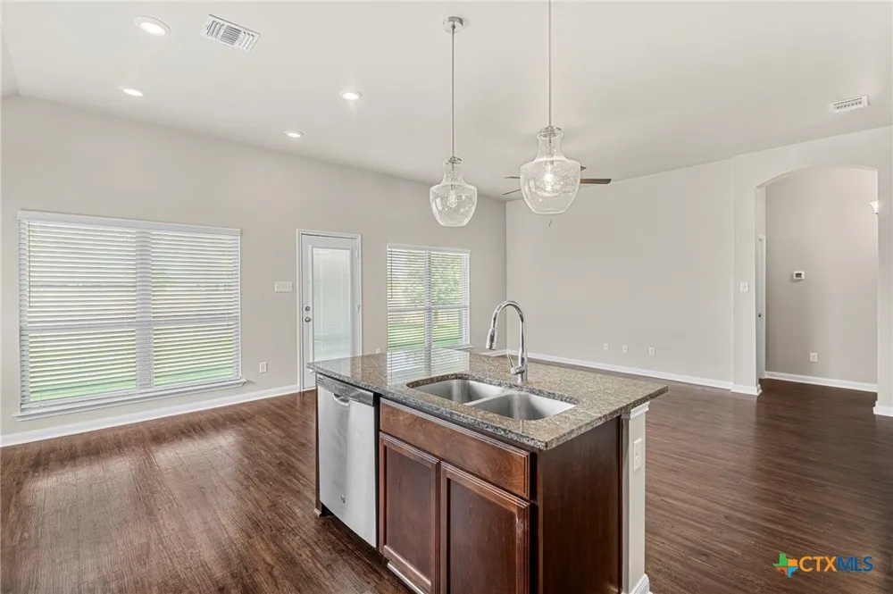5338 Lancaster Drive Belton, TX 76513