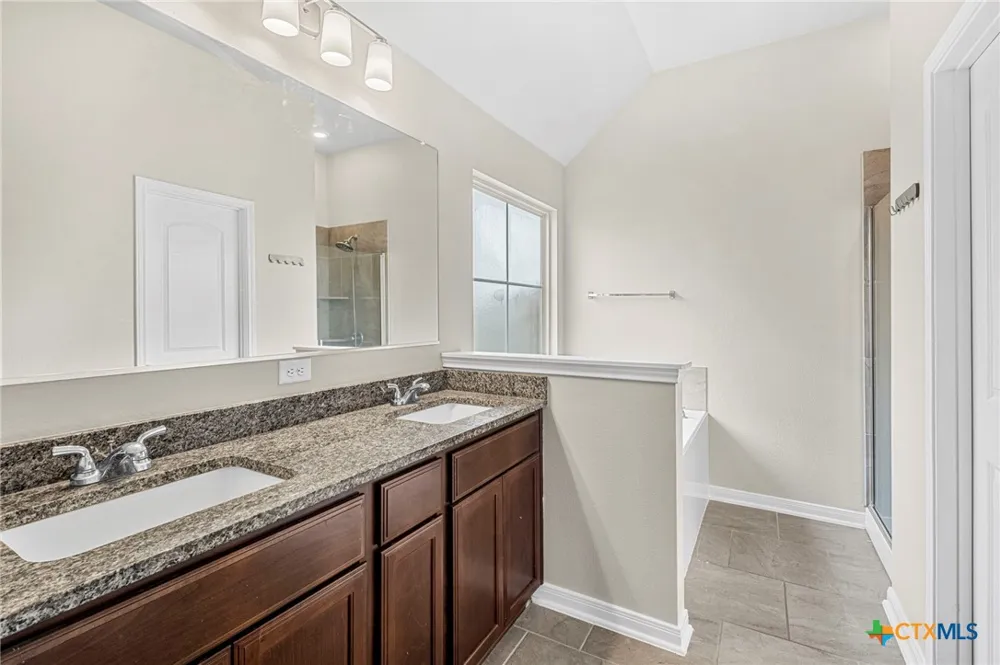 5338 Lancaster Drive Belton, TX 76513