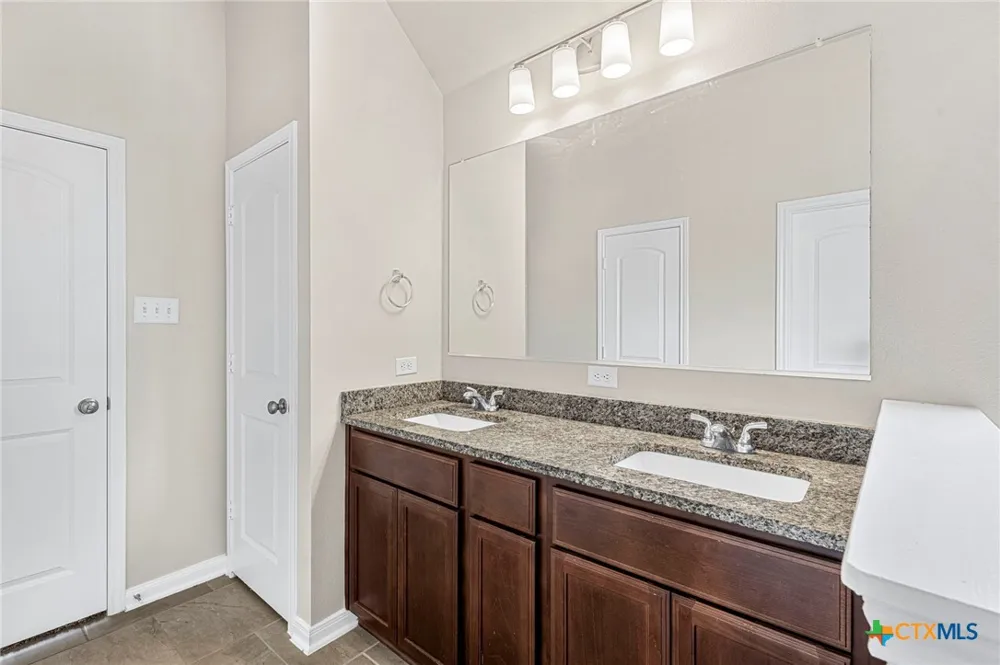 5338 Lancaster Drive Belton, TX 76513