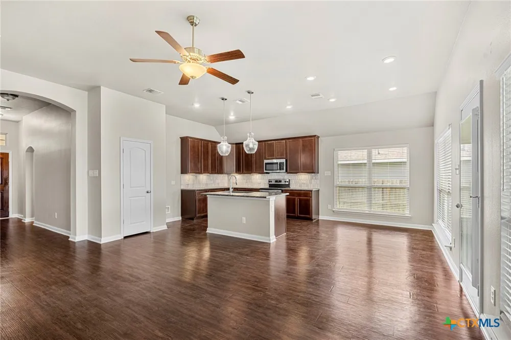5338 Lancaster Drive Belton, TX 76513
