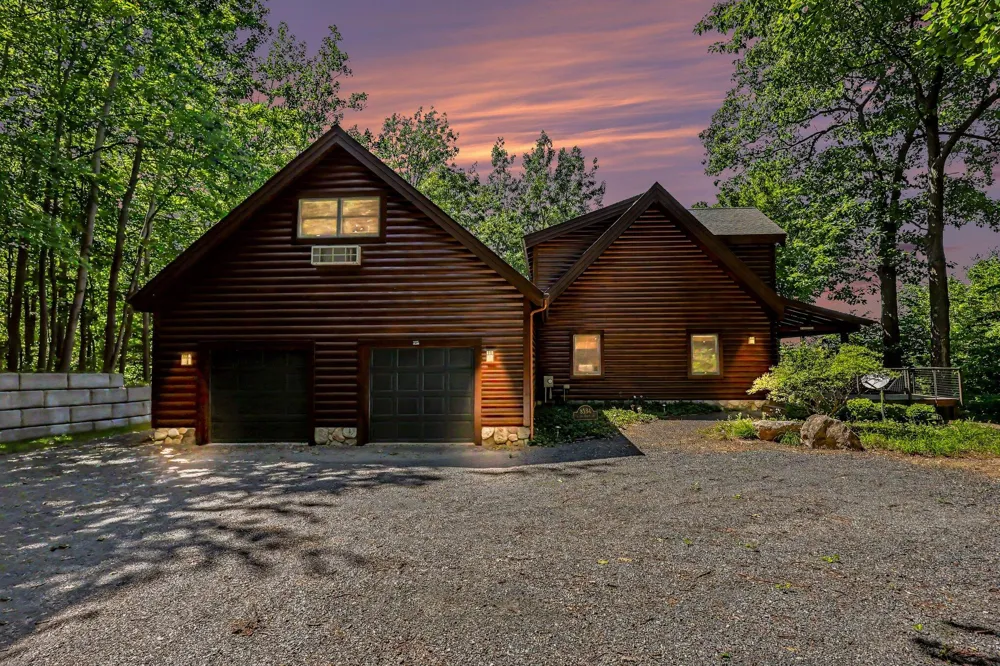 8584 W Woodridge Drive Mears, MI 49436