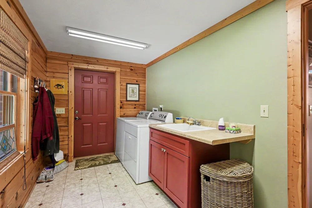 8584 W Woodridge Drive Mears, MI 49436