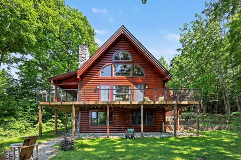 8584 W Woodridge Drive