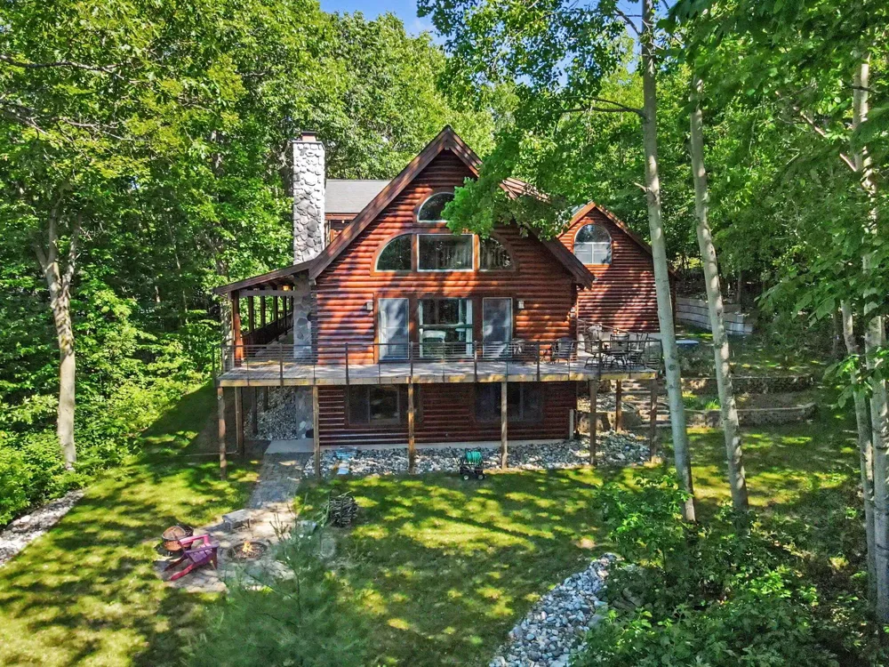 8584 W Woodridge Drive Mears, MI 49436