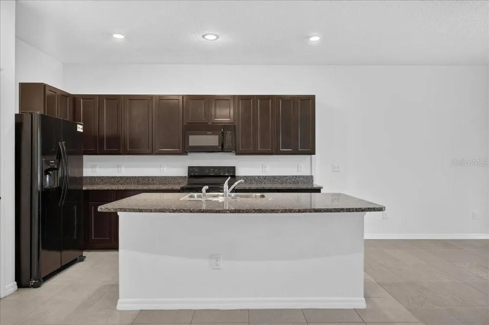 8655 FALLING BLUE PLACE Riverview, FL 33578