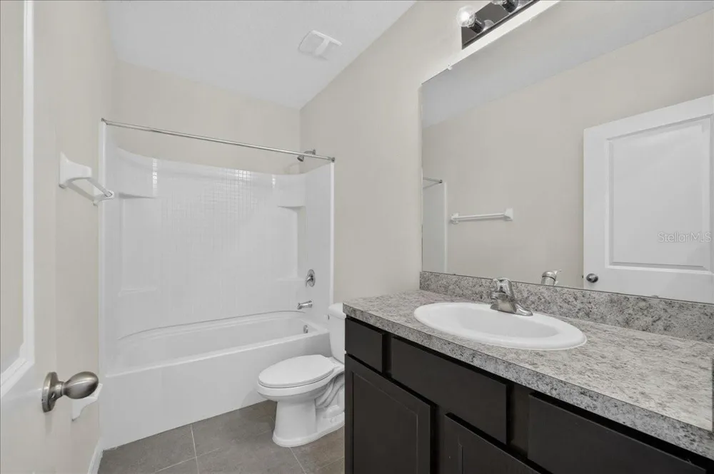 8655 FALLING BLUE PLACE Riverview, FL 33578