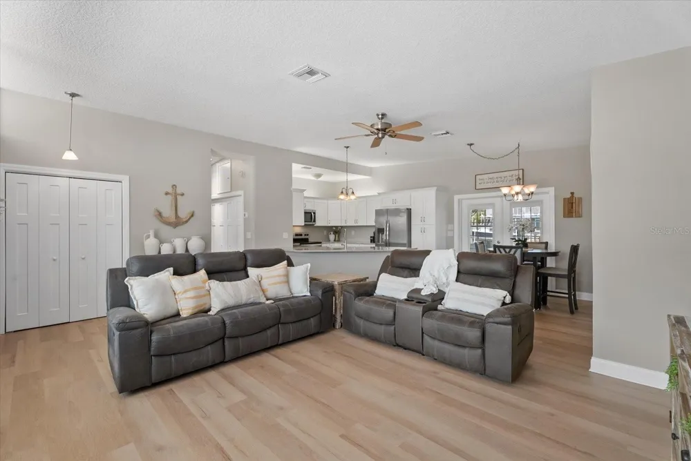 512 PALM AVENUE Ellenton, FL 34222