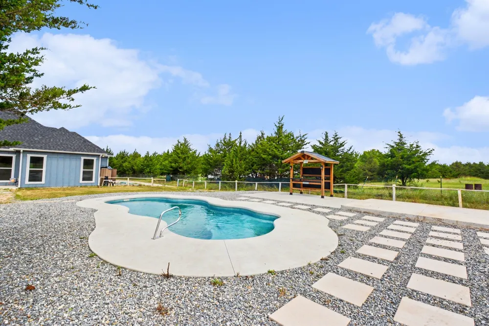530 PR 491 Trenton, TX 75490
