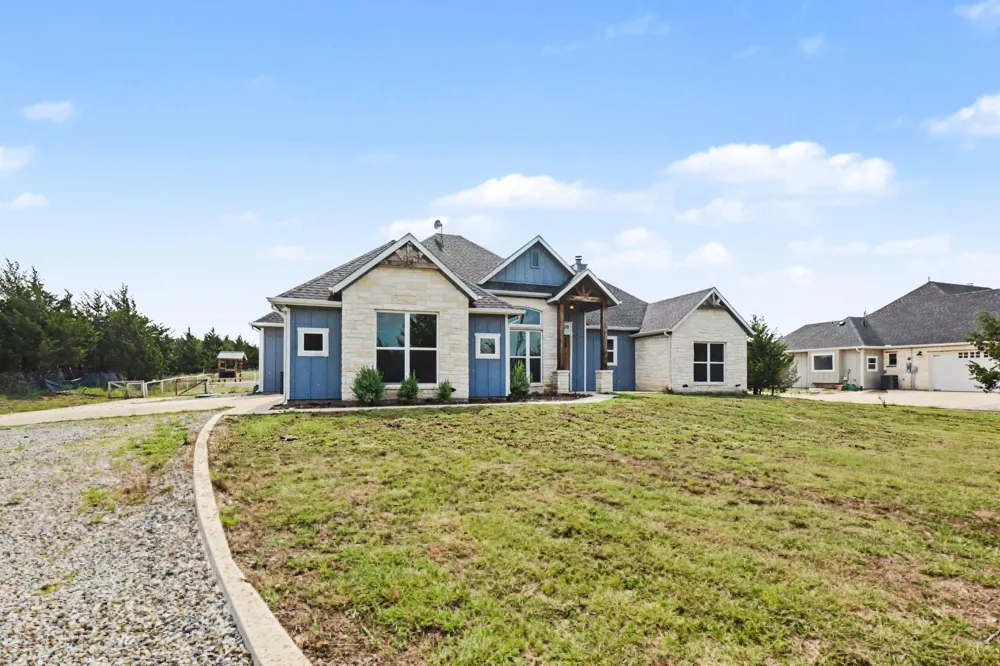530 PR 491 Trenton, TX 75490