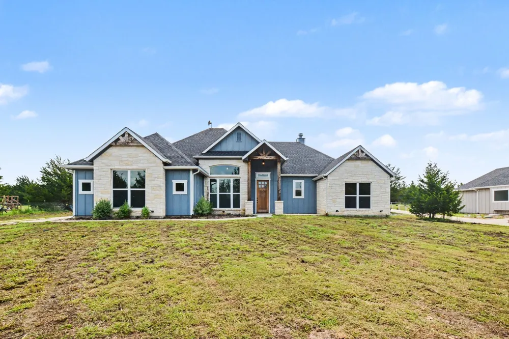 530 PR 491 Trenton, TX 75490