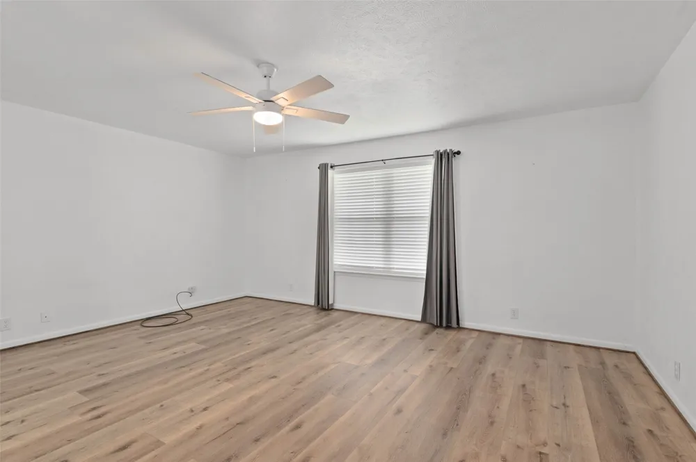 301 E 6th Street Krum, TX 76249