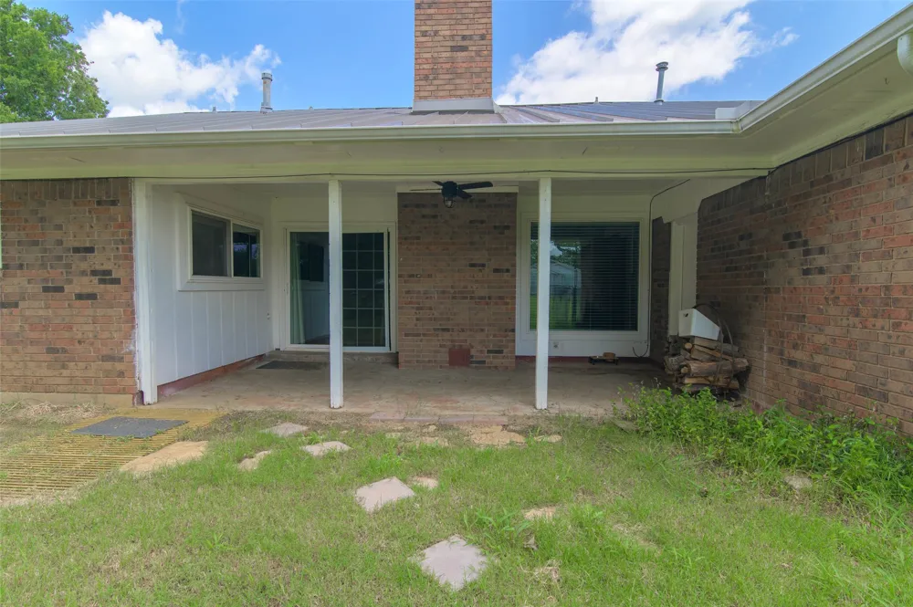 301 E 6th Street Krum, TX 76249