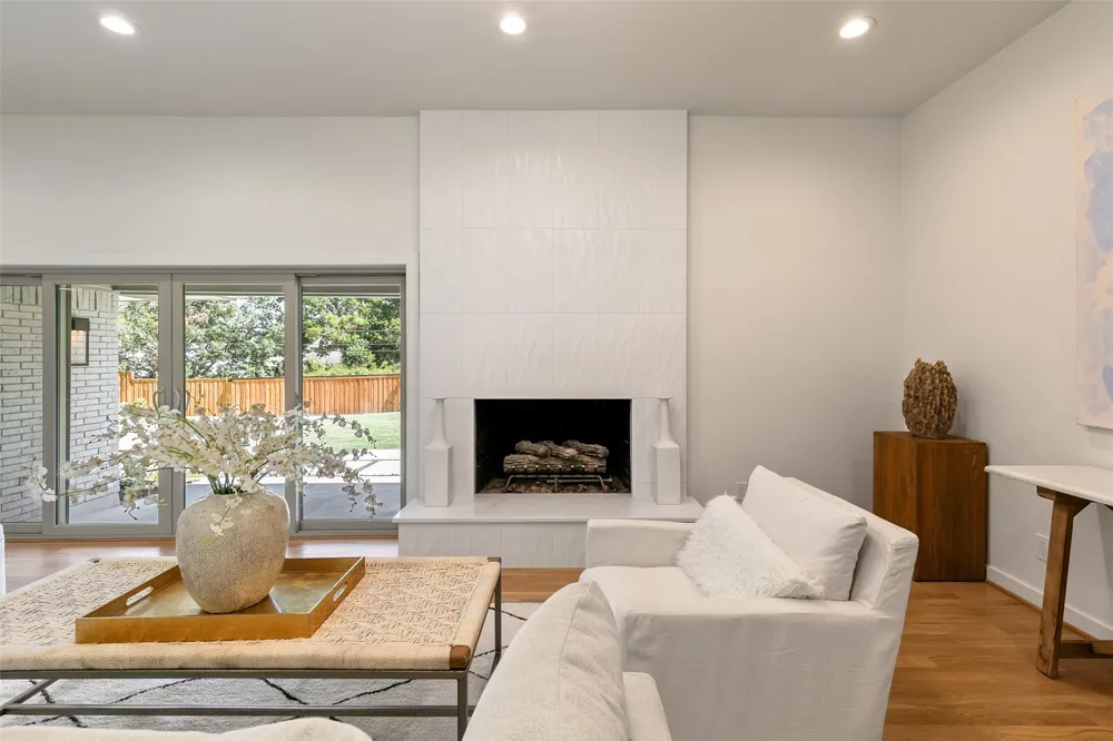 7431 Larchview Dallas, TX 75254