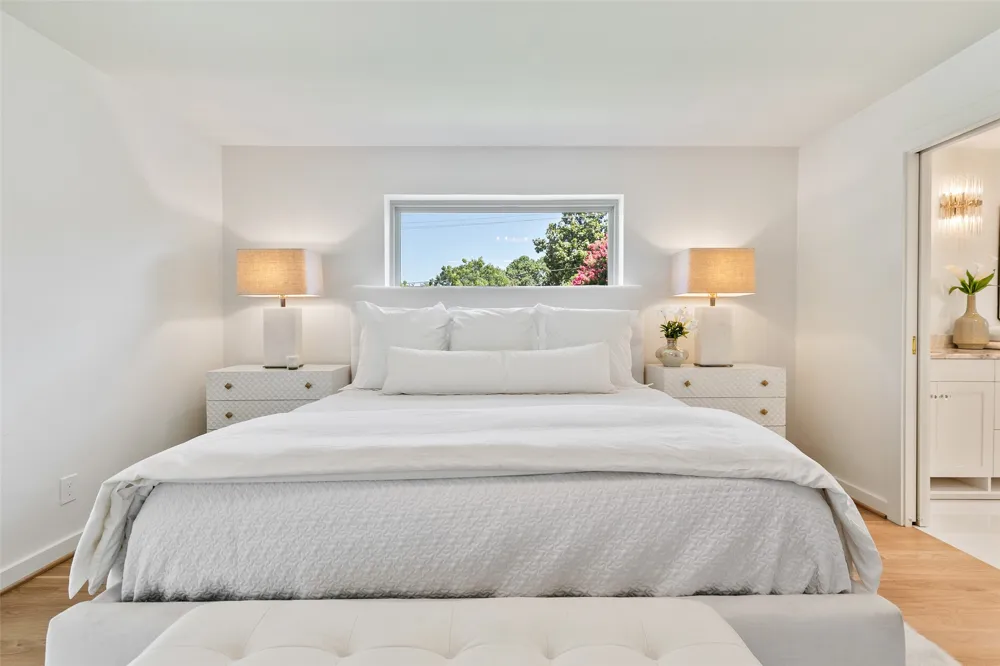 7431 Larchview Dallas, TX 75254