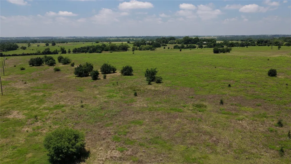 3 Randermann Rd Brenham, TX 77833