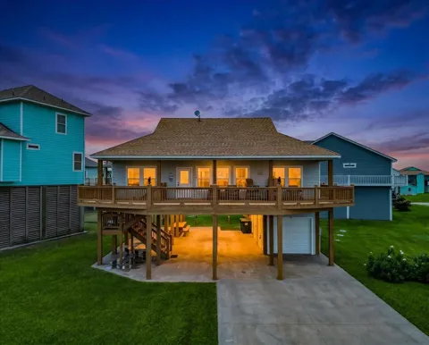 951 S Gateway