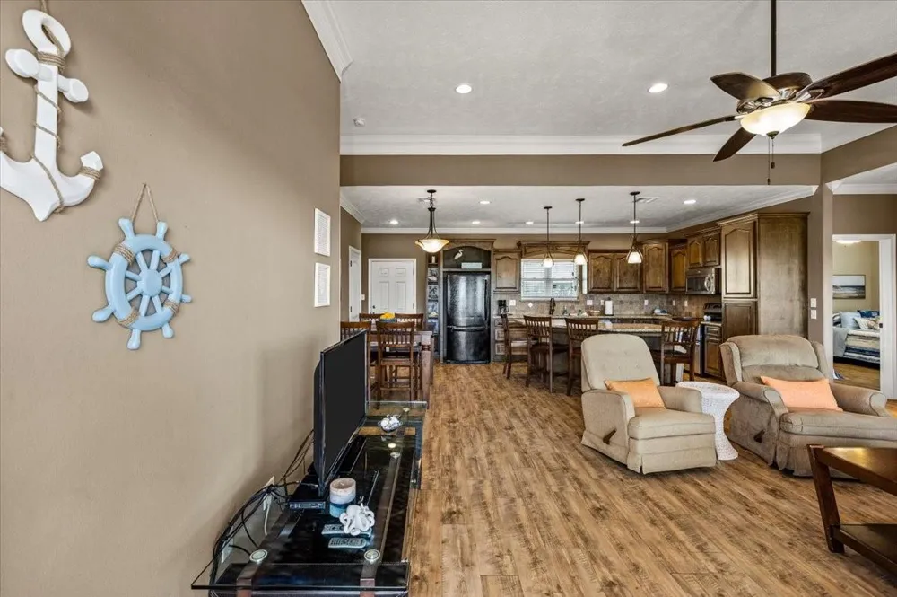 951 S Gateway Port Bolivar, TX 77650