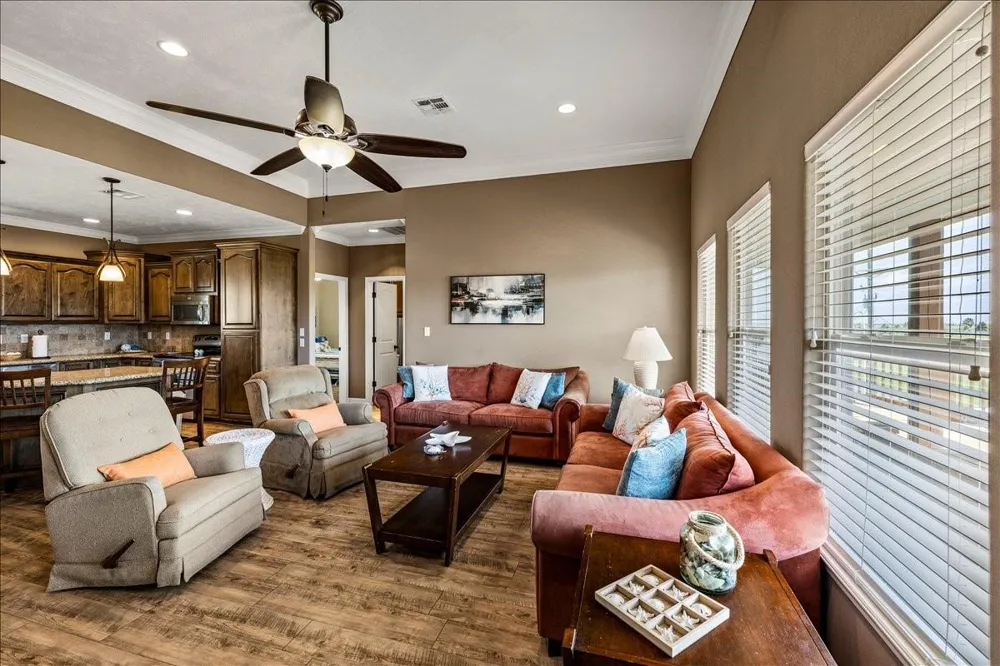 951 S Gateway Port Bolivar, TX 77650