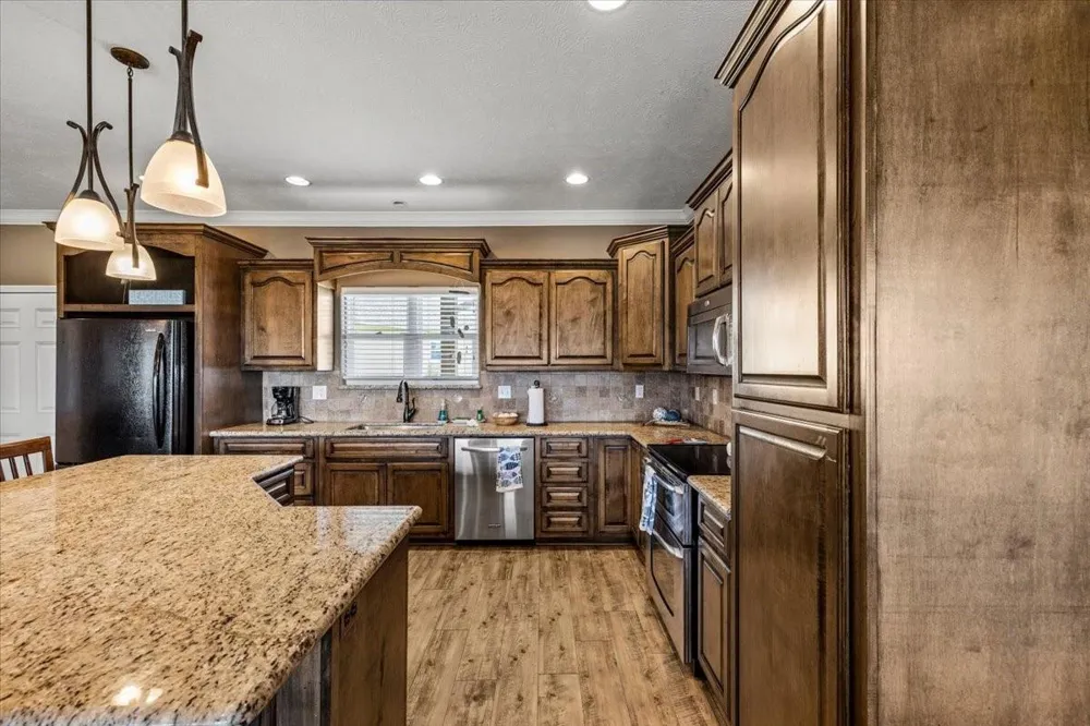 951 S Gateway Port Bolivar, TX 77650