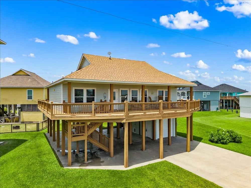 951 S Gateway Port Bolivar, TX 77650