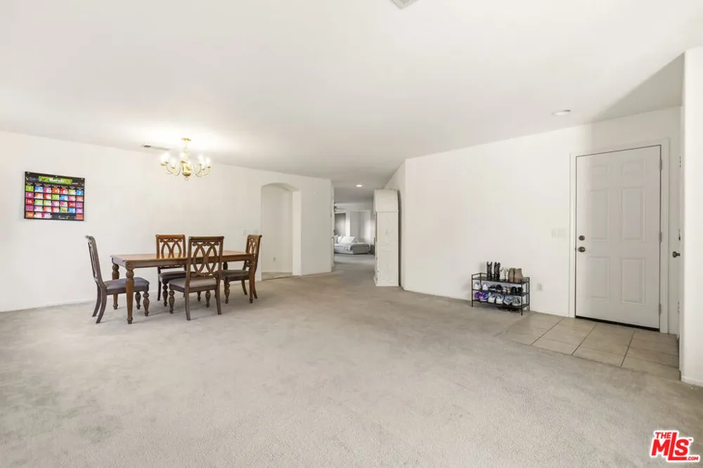 32610 Ridge Top Lane Castaic, CA 91384