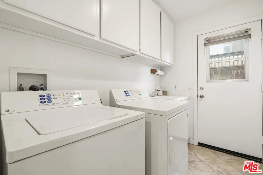 32610 Ridge Top Lane Castaic, CA 91384