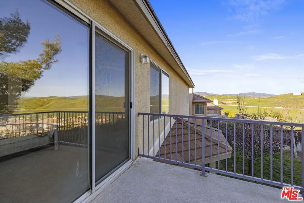 32610 Ridge Top Lane Castaic, CA 91384