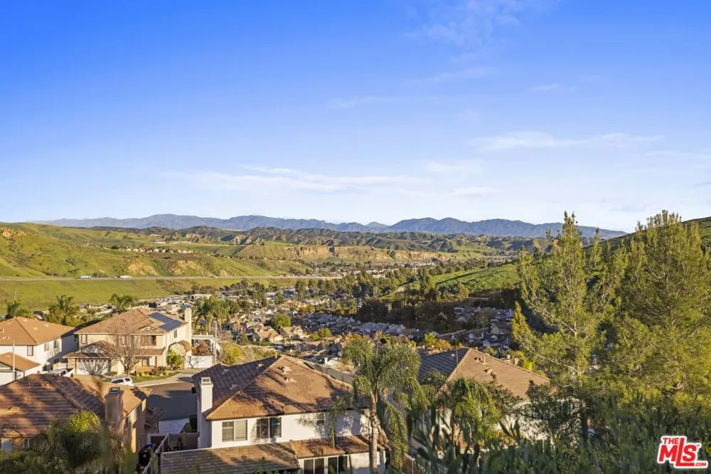 32610 Ridge Top Lane Castaic, CA 91384