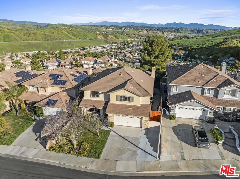 32610 Ridge Top Lane Castaic, CA 91384