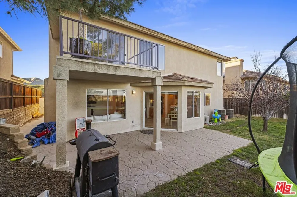 32610 Ridge Top Lane Castaic, CA 91384