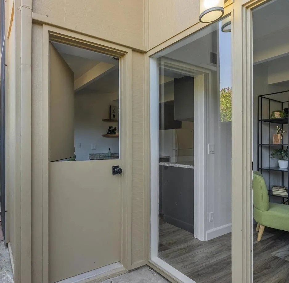 451 Dela Vina #107 Monterey, CA 93940