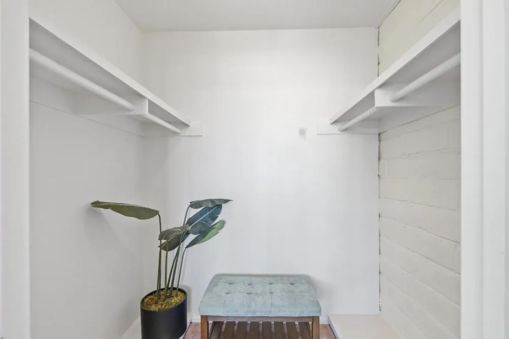 451 Dela Vina #107 Monterey, CA 93940