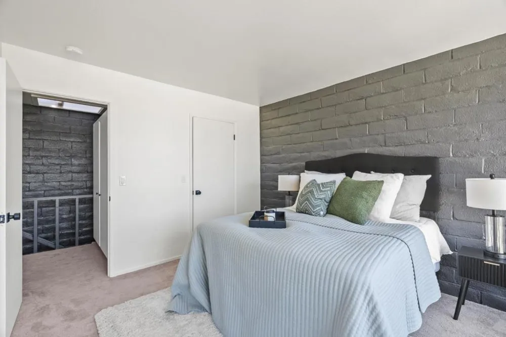 451 Dela Vina #107 Monterey, CA 93940