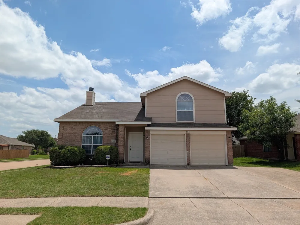 700 Flamingo Drive Saginaw, TX 76131