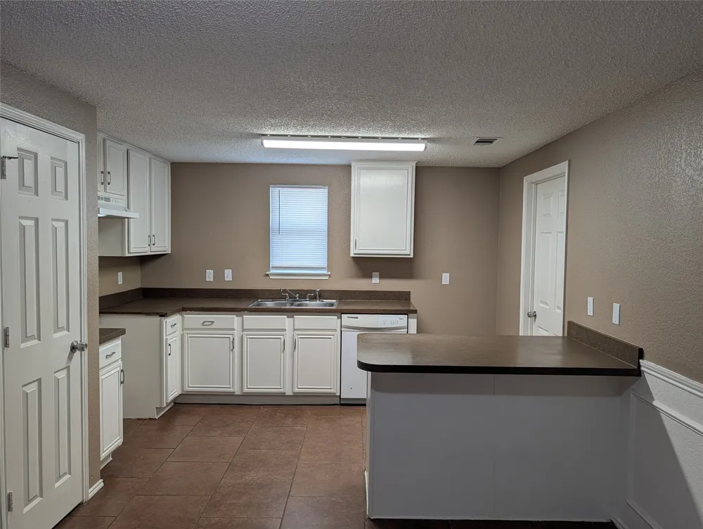700 Flamingo Drive Saginaw, TX 76131