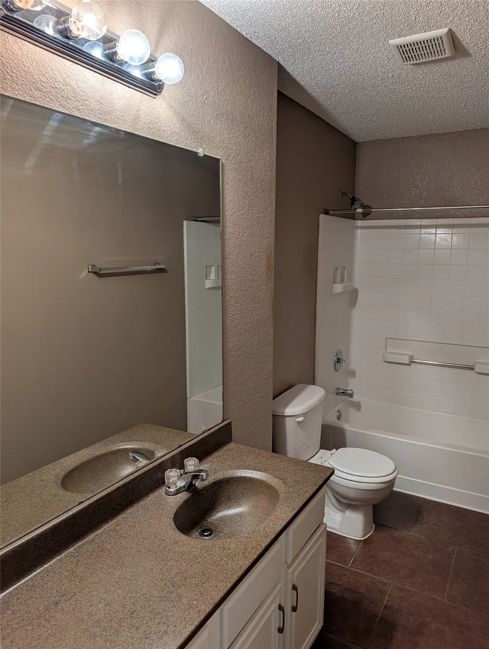 700 Flamingo Drive Saginaw, TX 76131