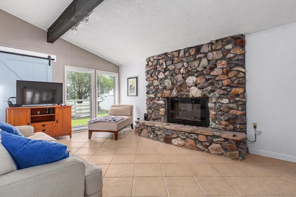 162 Dogwood Lane Trinity, TX 75862