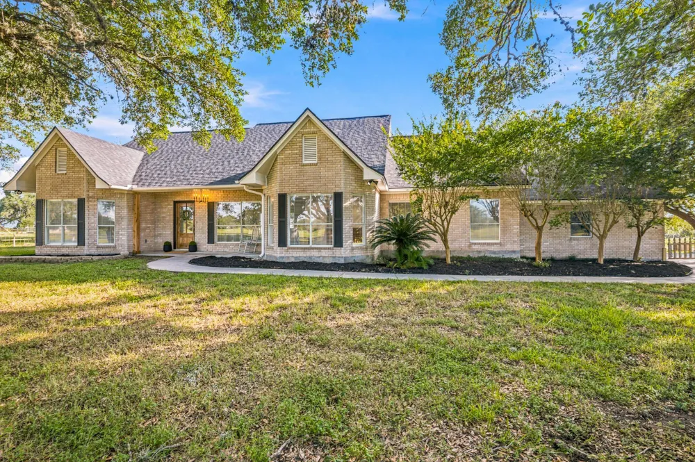13888 Fm 236 Victoria, TX 77905